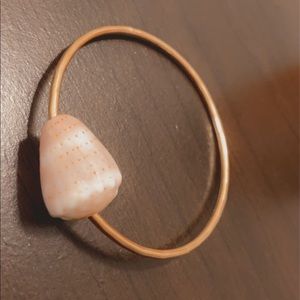 Shell Bangle, 14k Gold